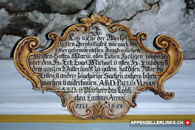 Inschrift auf dem Wildkirchli-Altar