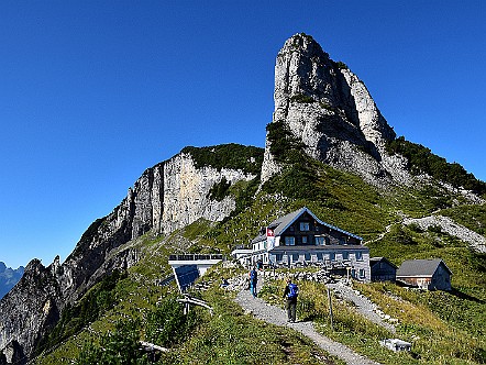 Berggasthaus Staubern im Alpstein.JPG