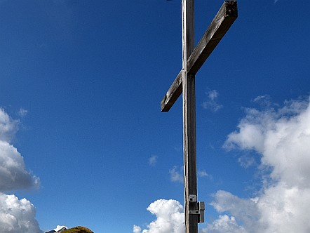Gipfelkreuz auf der Marwees.JPG