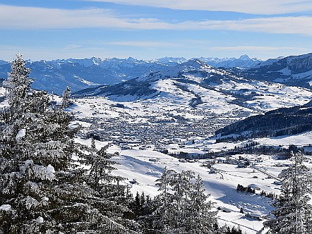 Winterlicher Blick von der Hundwiler Hoehi in Richtung Appenzell.JPG