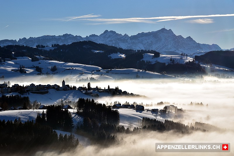 Aussicht auf Wald AR und den Alpstein im Winter