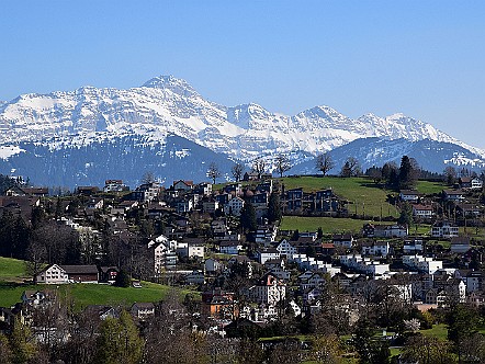 Blick von der Rueti bei Herisau in Richtung Alpstein.JPG