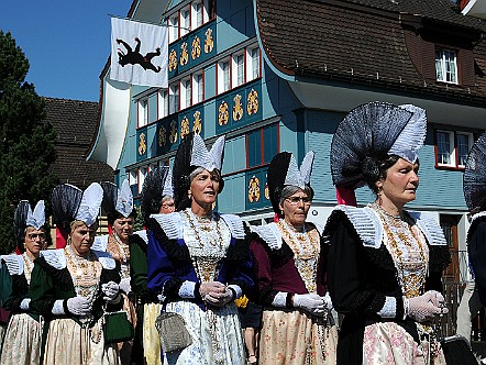 Prozession an Fronleichnam in Appenzell.JPG