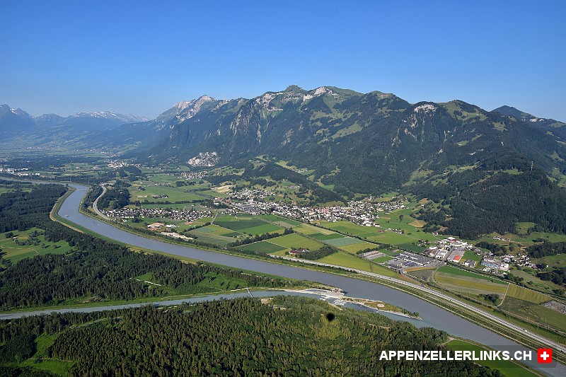 Aussicht auf den Illspitz und den Alpstein 
