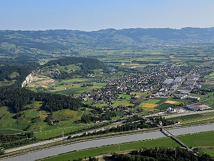 Blick auf Oberriet im Rheintal.JPG