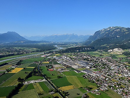 Blick aus dem Heissluftballon auf das Sankt Galler Rheintal.JPG