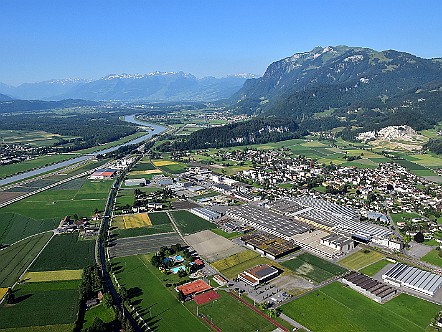 Panoramablick auf Oberriet im Sankt Galler Rheintal.JPG