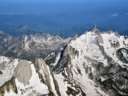 Rueckblick auf die zwei hoechsten Alpstein-Gipfel.JPG