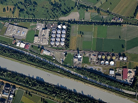 Tanklager und Driving Center in Sennwald.JPG