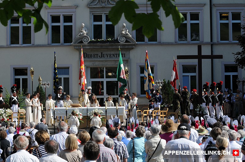 Eucharistiefeier vor dem Gymnasium Appenzell