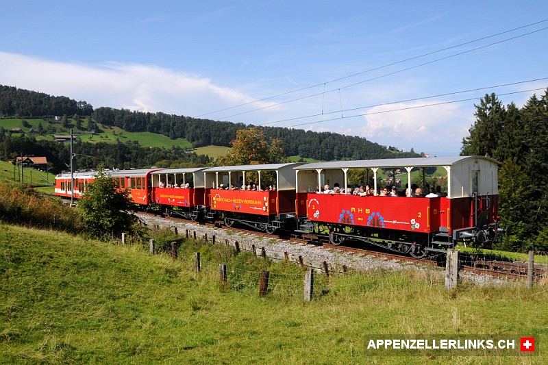 RHB Rorschach-Heiden-Bergbahn mit Sommerwaggons
