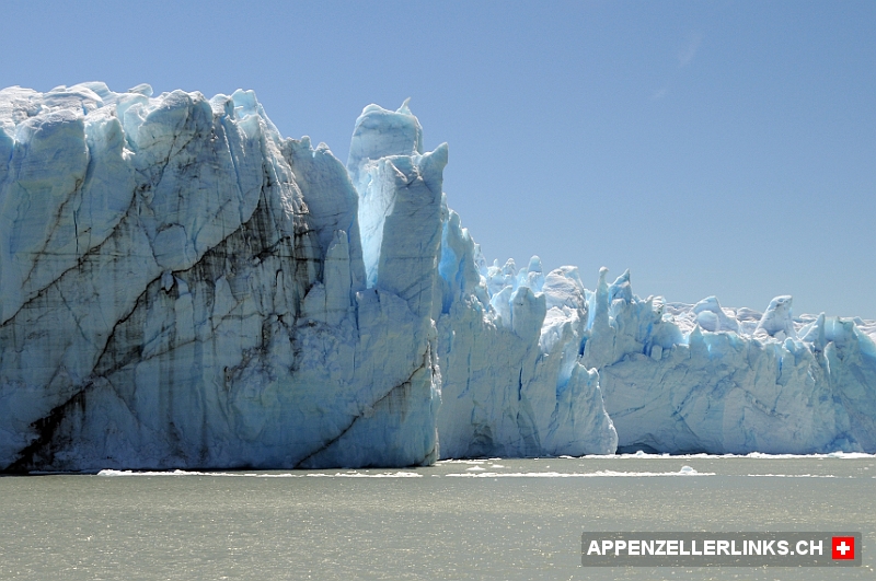 Gewaltige Eisfronten beim Perito Moreno in Patagonien 