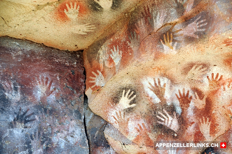 Hoehlenmalereien in der Cueva de las Manos in Patagonien Höhlenmalereien in der Cueva de las Manos in Patagonien