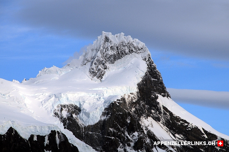 Imposante Gletscher und Gipfel im NP Torres del Paine 