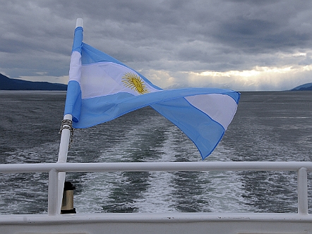 Fahrt auf dem Beagle-Kanal zwischen Argentinien und Chile