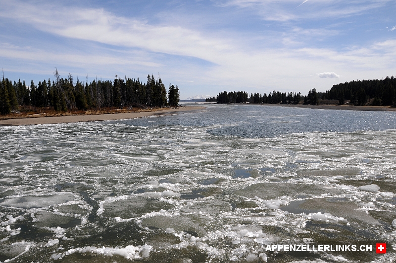 Aufgestautes Eis auf dem Yellowstone River