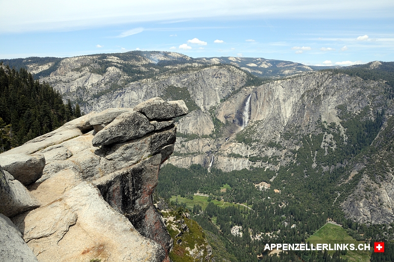 Blick in Richtung Yosemite Falls und Yosemite Point 