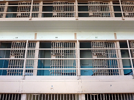 Gefaengniszellen in einem Trakt von Alcatraz Gefängniszellen in einem Trakt von Alcatraz